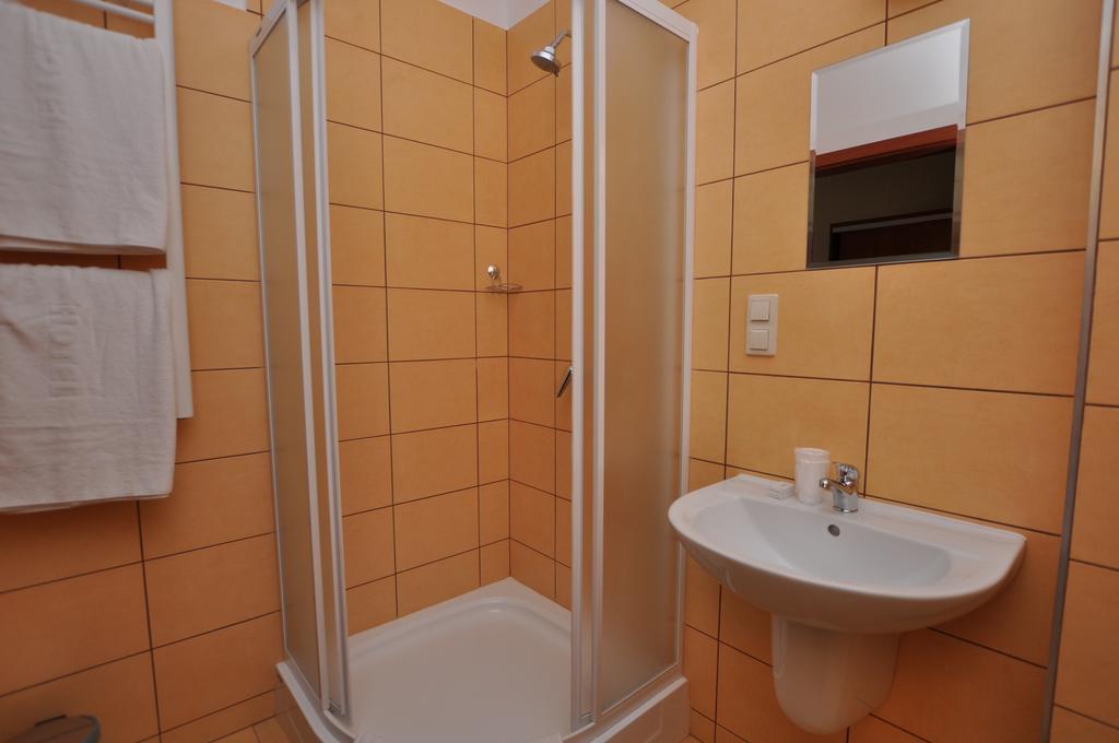 Hotel Artix Zbąszynek Exteriér fotografie
