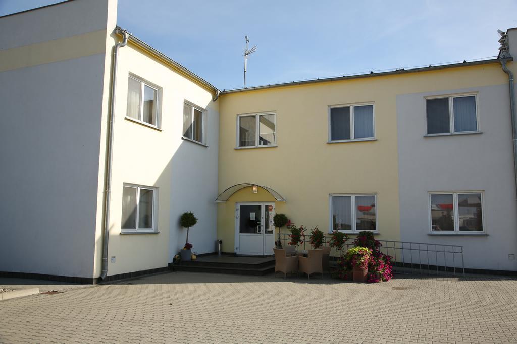 Hotel Artix Zbąszynek Exteriér fotografie