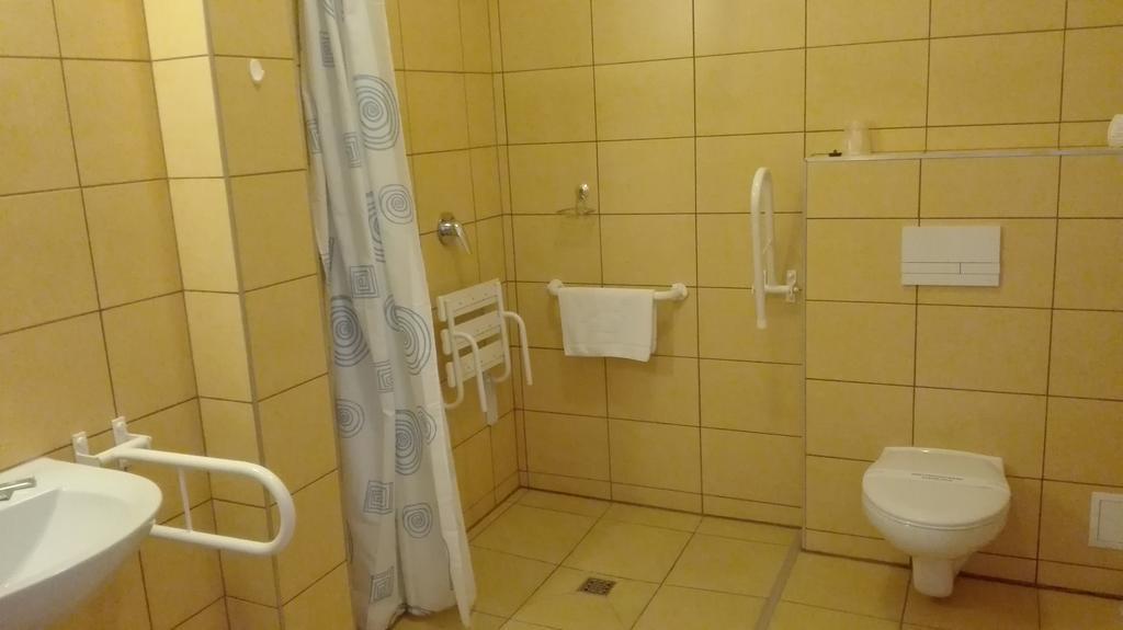 Hotel Artix Zbąszynek Exteriér fotografie